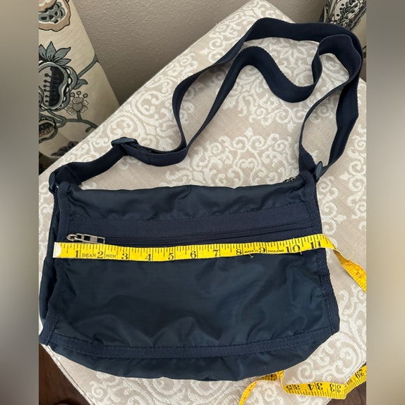 Hillard & Hanson Silver Hardware Navy Blue Adjustable Strap Purse - Picture 6 of 10